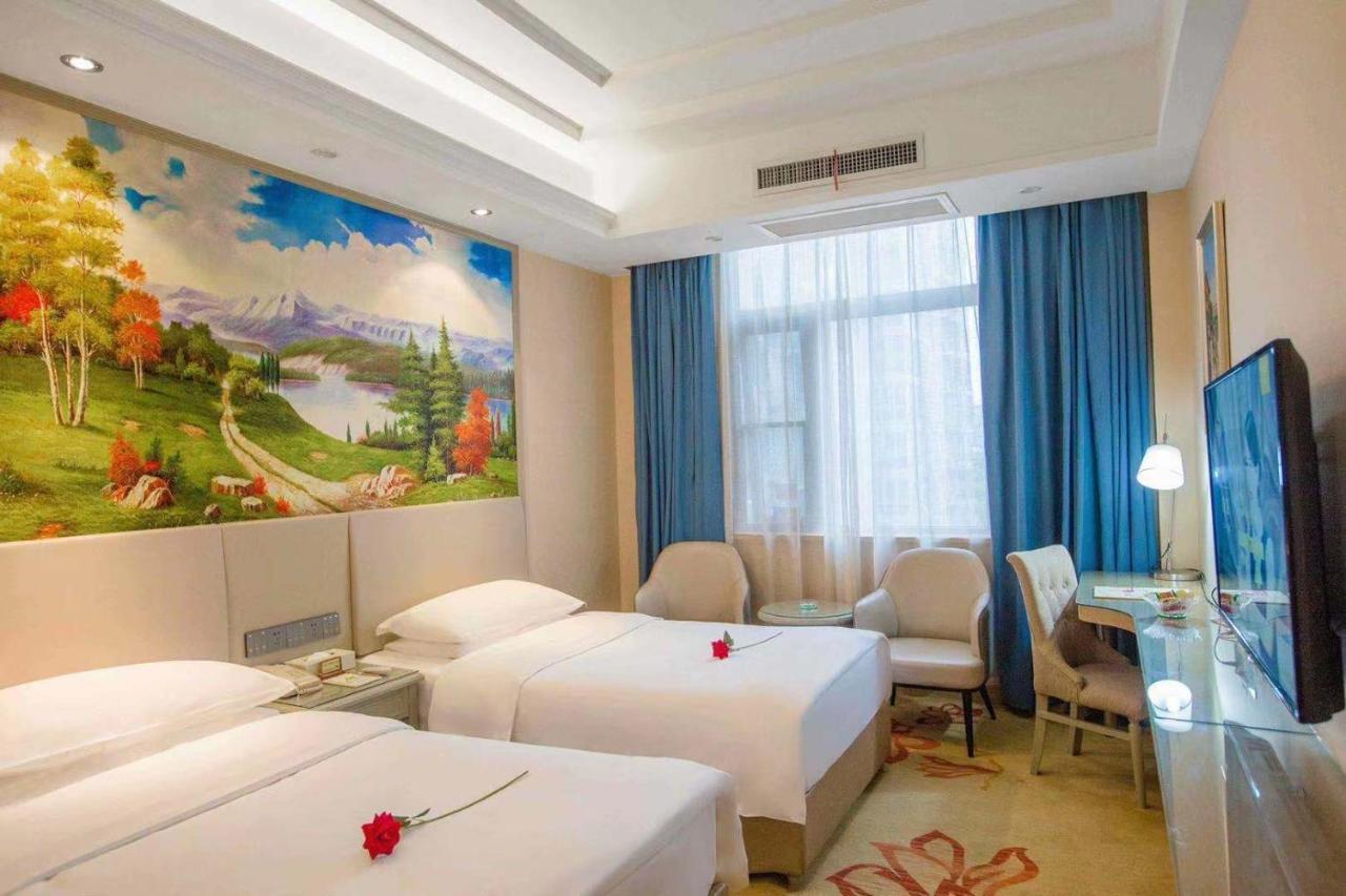 Vienna Hotel Nanyang People Road Exterior photo